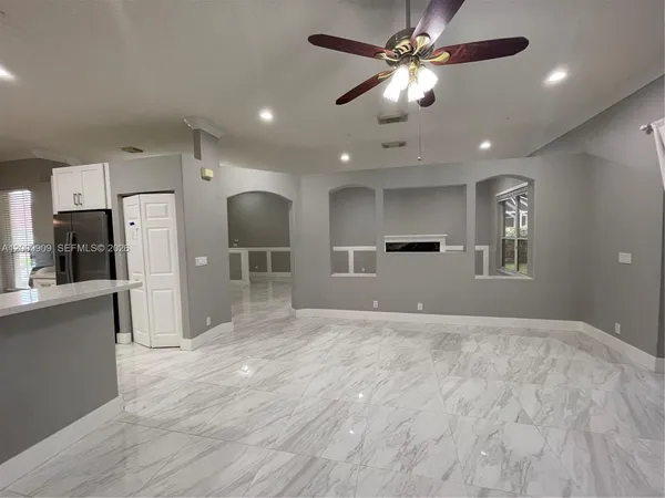 $4,500 | 5263 Southwest 34th Way, Hollywood, FL 33312