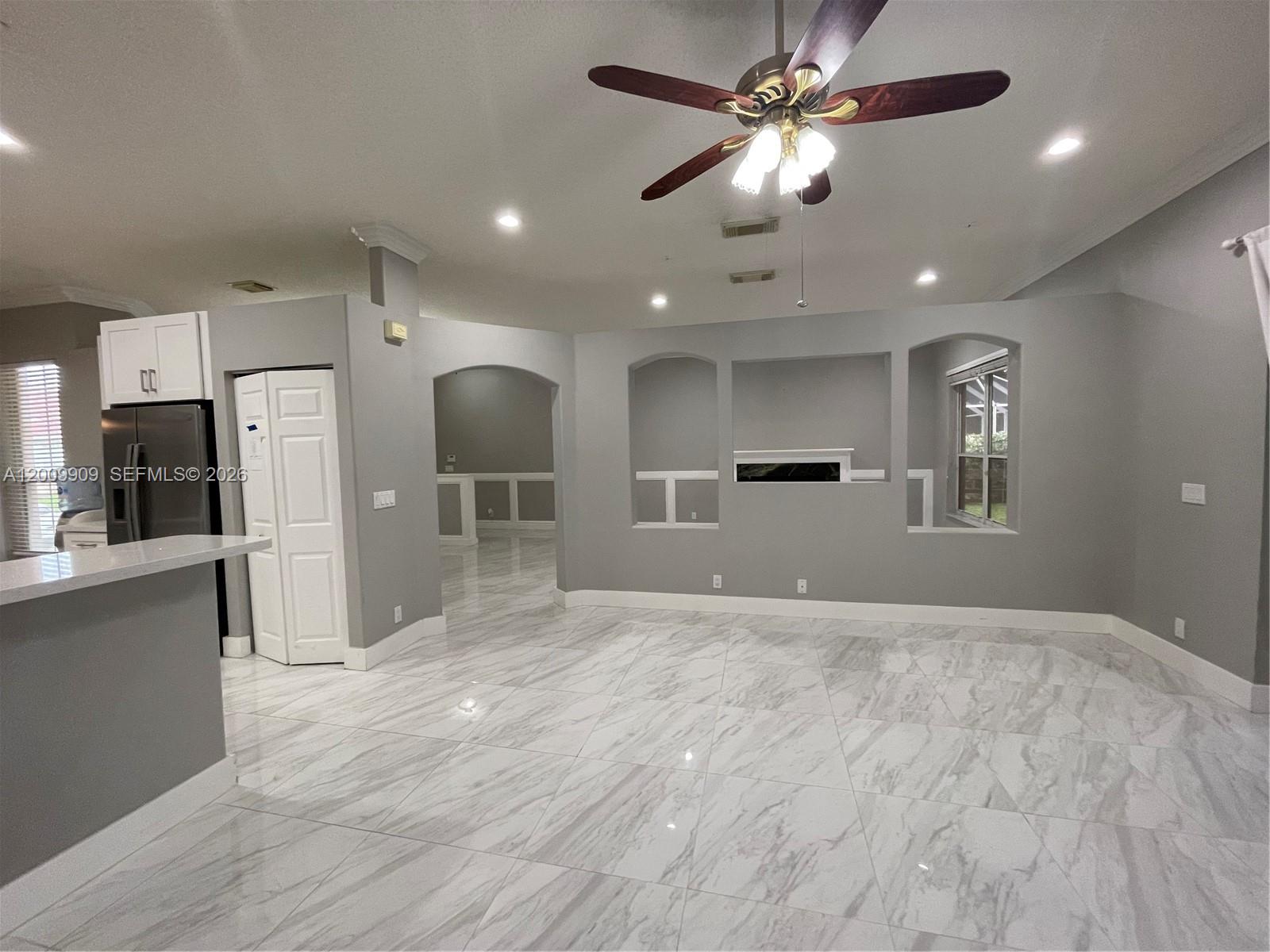 5263 Southwest 34th Way Hollywood, FL 33312 - Photo 3 of 32