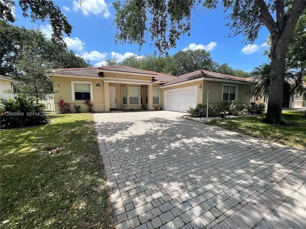 $4,500 | 5263 Southwest 34th Way, Hollywood, FL 33312