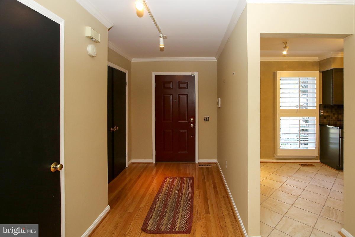 153 Finale Terrace Silver Spring, MD 20901 - Photo 3 of 27 Interior (General)