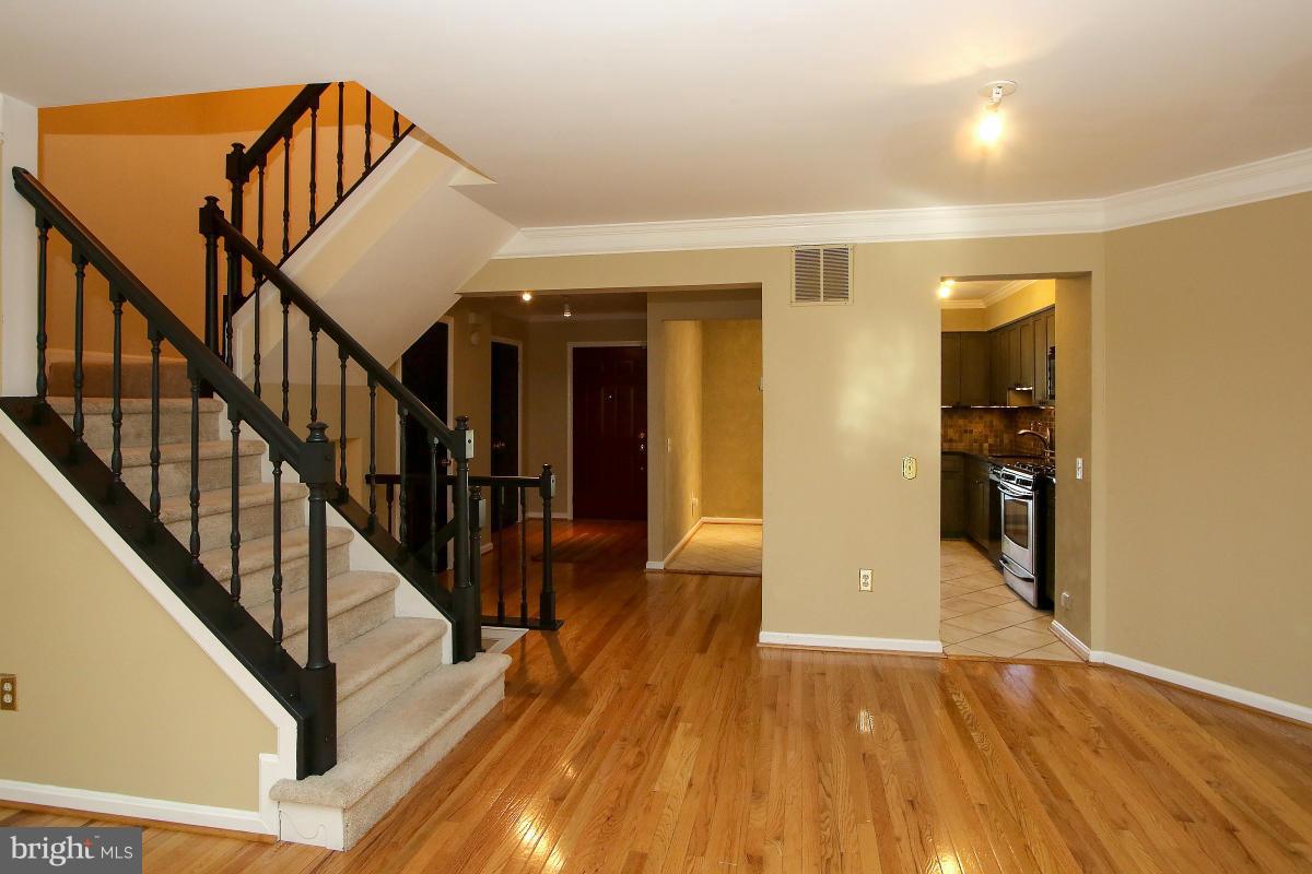 153 Finale Terrace Silver Spring, MD 20901 - Photo 8 of 27 Interior (General)