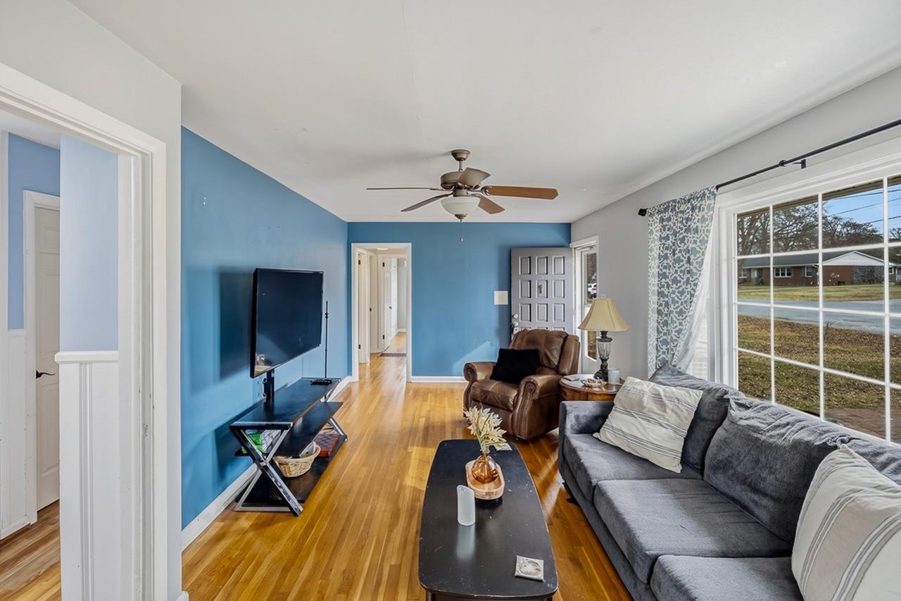 712 Lyman Street Gaffney, SC 29340 - Photo 8 of 28