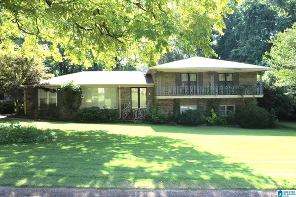 $249,000 | 15 Timothy Trace, Anniston, AL 36207