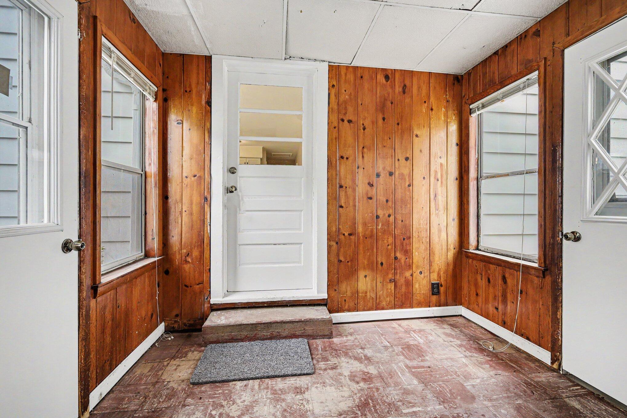 665 4 Mile Road Northwest Comstock Park, MI 49321 - Photo 7 of 35 Foyer