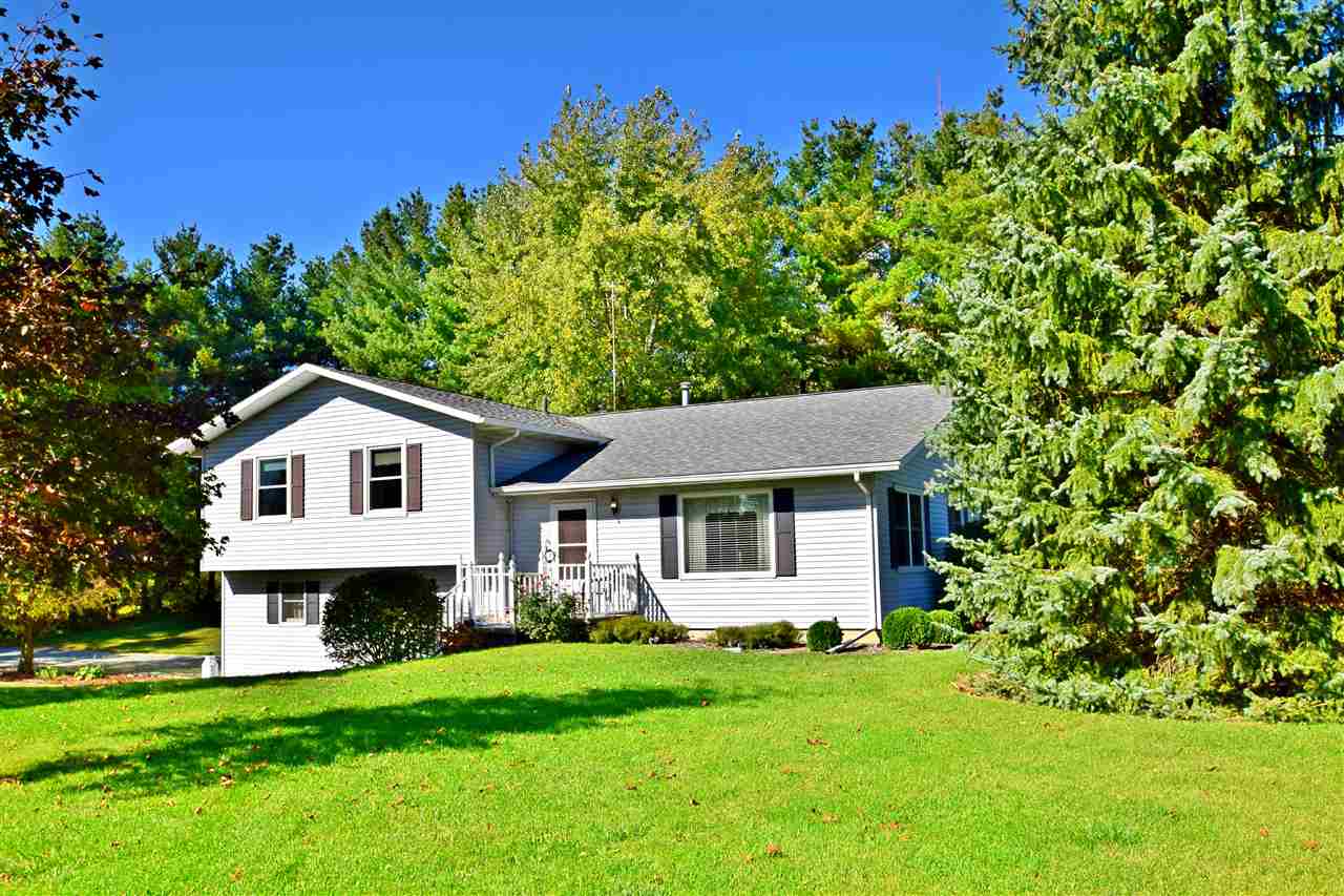 9518 West Hepton Road Nappanee, IN 46550 - Photo 1 of 34 Gallery Image 1