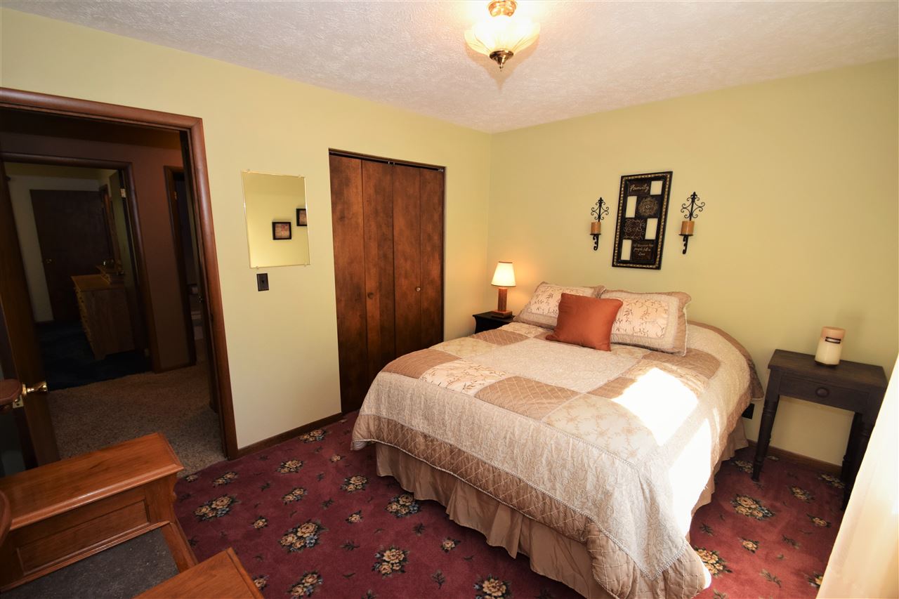 9518 West Hepton Road Nappanee, IN 46550 - Photo 17 of 34 Gallery Image 17