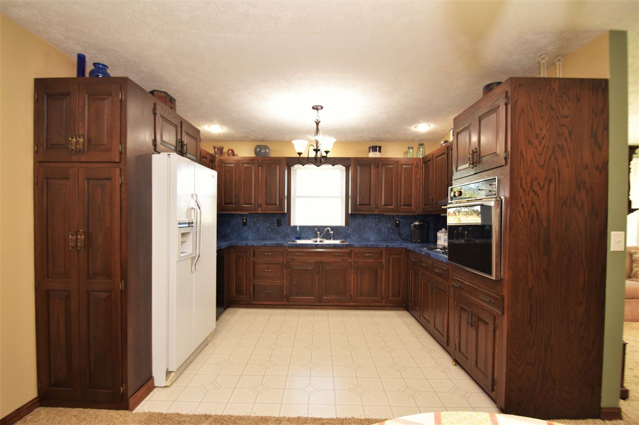 9518 West Hepton Road Nappanee, IN 46550 - Photo 3 of 34 Gallery Image 3