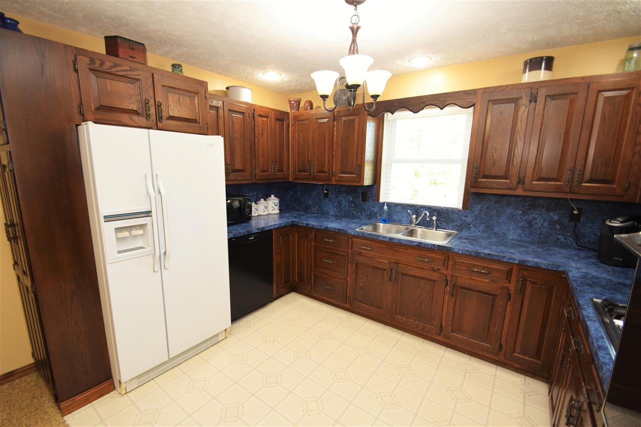 9518 West Hepton Road Nappanee, IN 46550 - Photo 27 of 34 Gallery Image 27