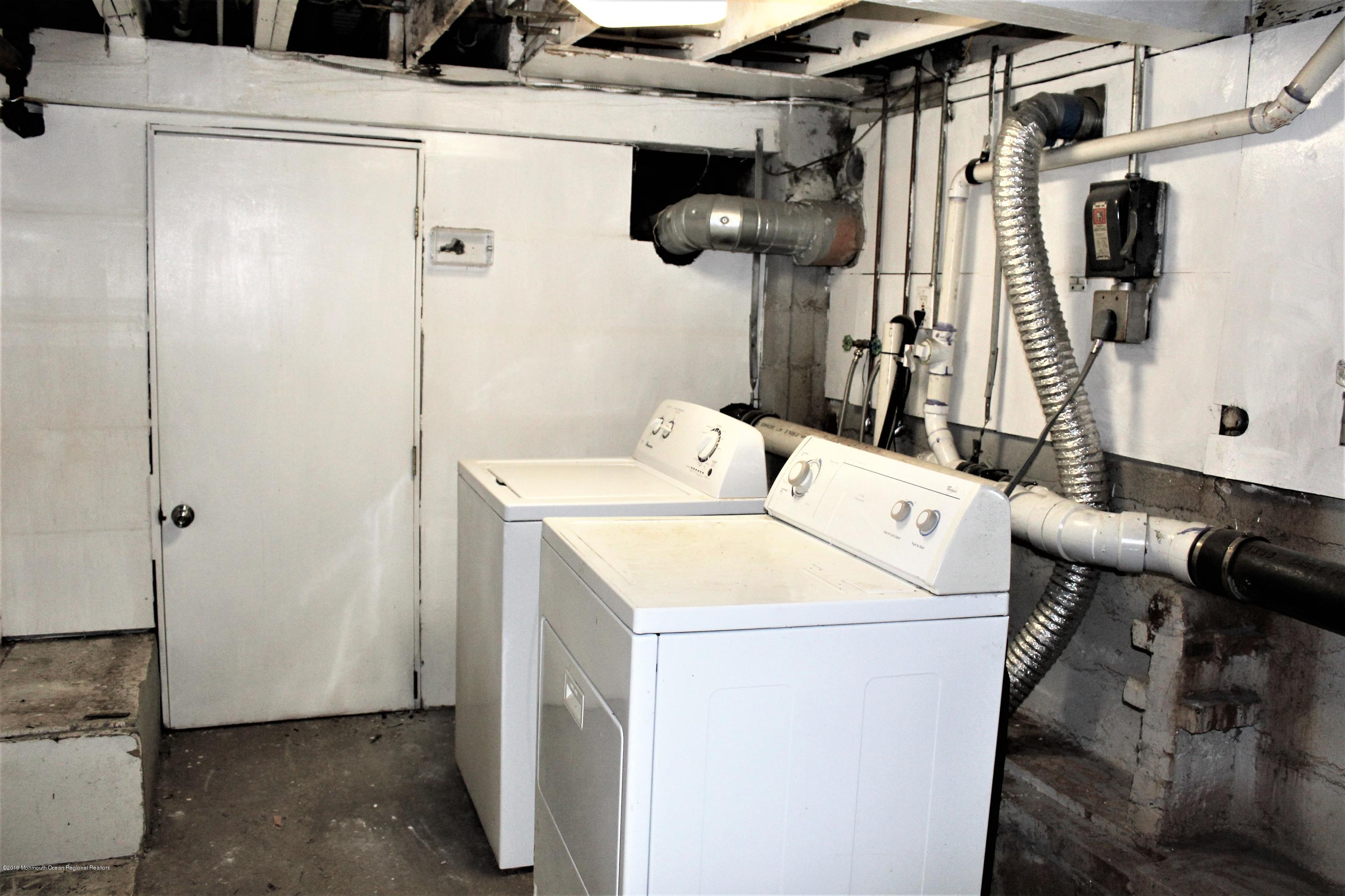 221 Maple Place Keyport, NJ 07735 - Photo 15 of 21 12