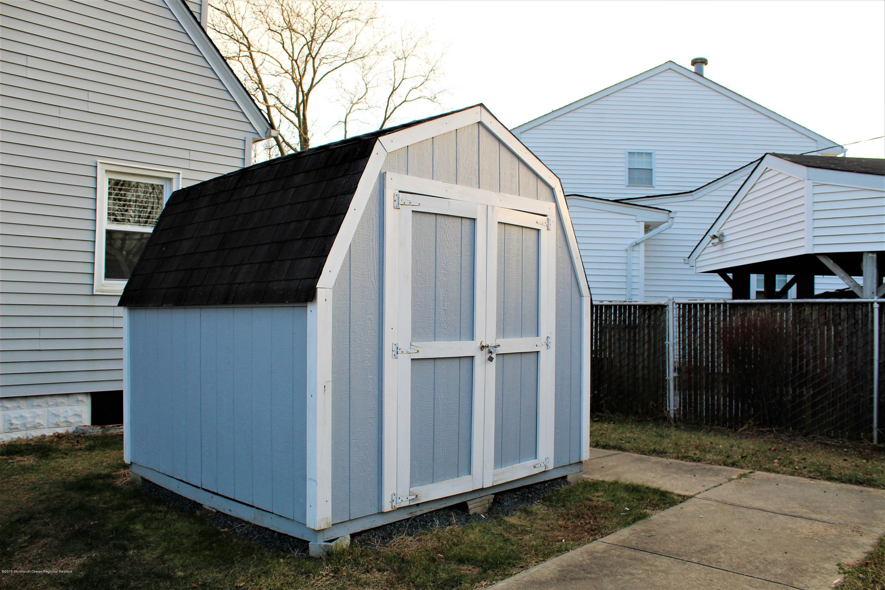 221 Maple Place Keyport, NJ 07735 - Photo 20 of 21 19