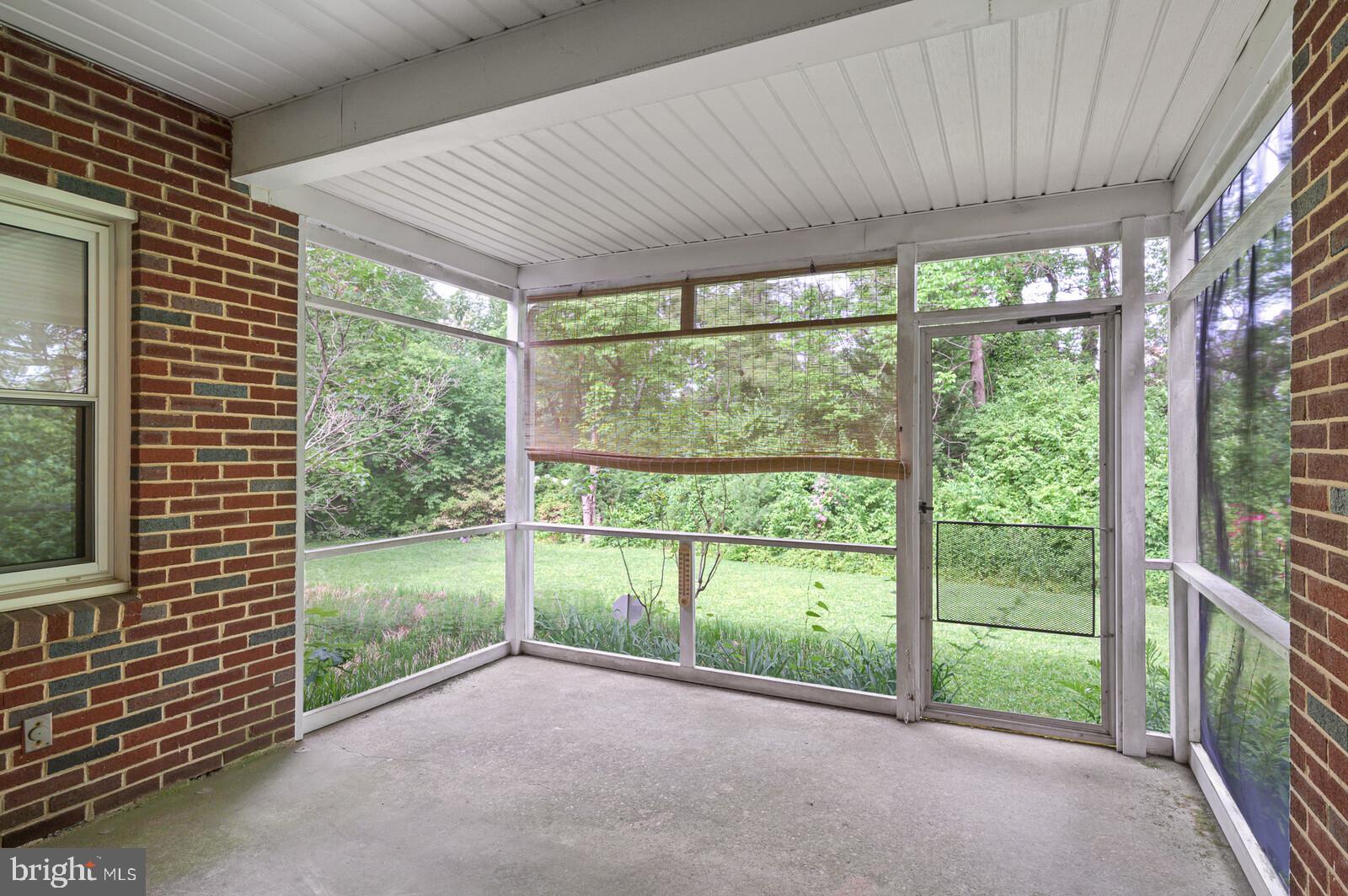 224 Beverly Road Newark, DE 19711 - Photo 6 of 20 Screened in Porch