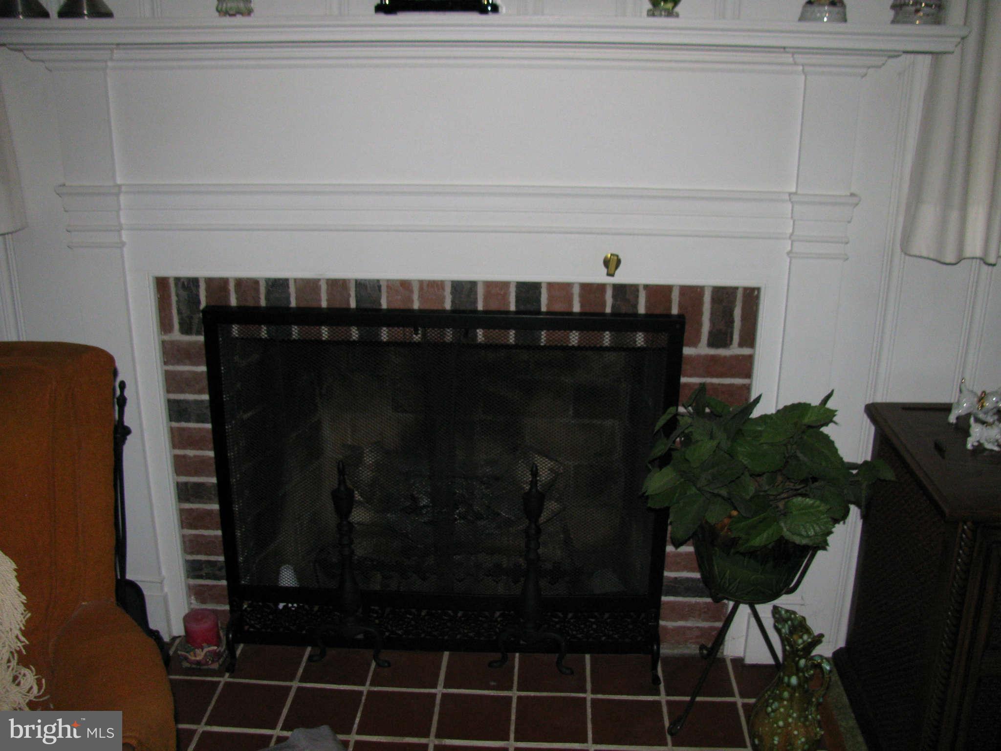 1914 Sunberry Road Baltimore, MD 21222 - Photo 15 of 20 Interior General