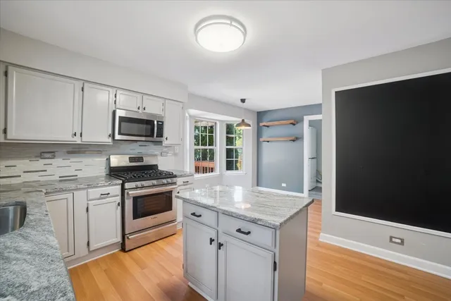 $439,900 | 14 Buchanan Lane, Streamwood, IL 60107