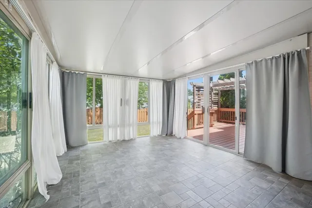 $439,900 | 14 Buchanan Lane, Streamwood, IL 60107