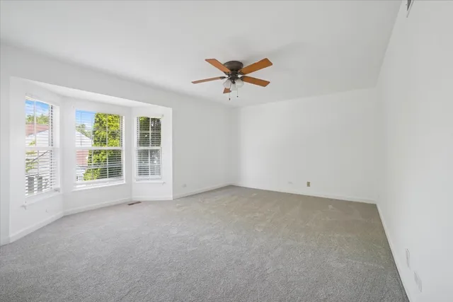 $439,900 | 14 Buchanan Lane, Streamwood, IL 60107