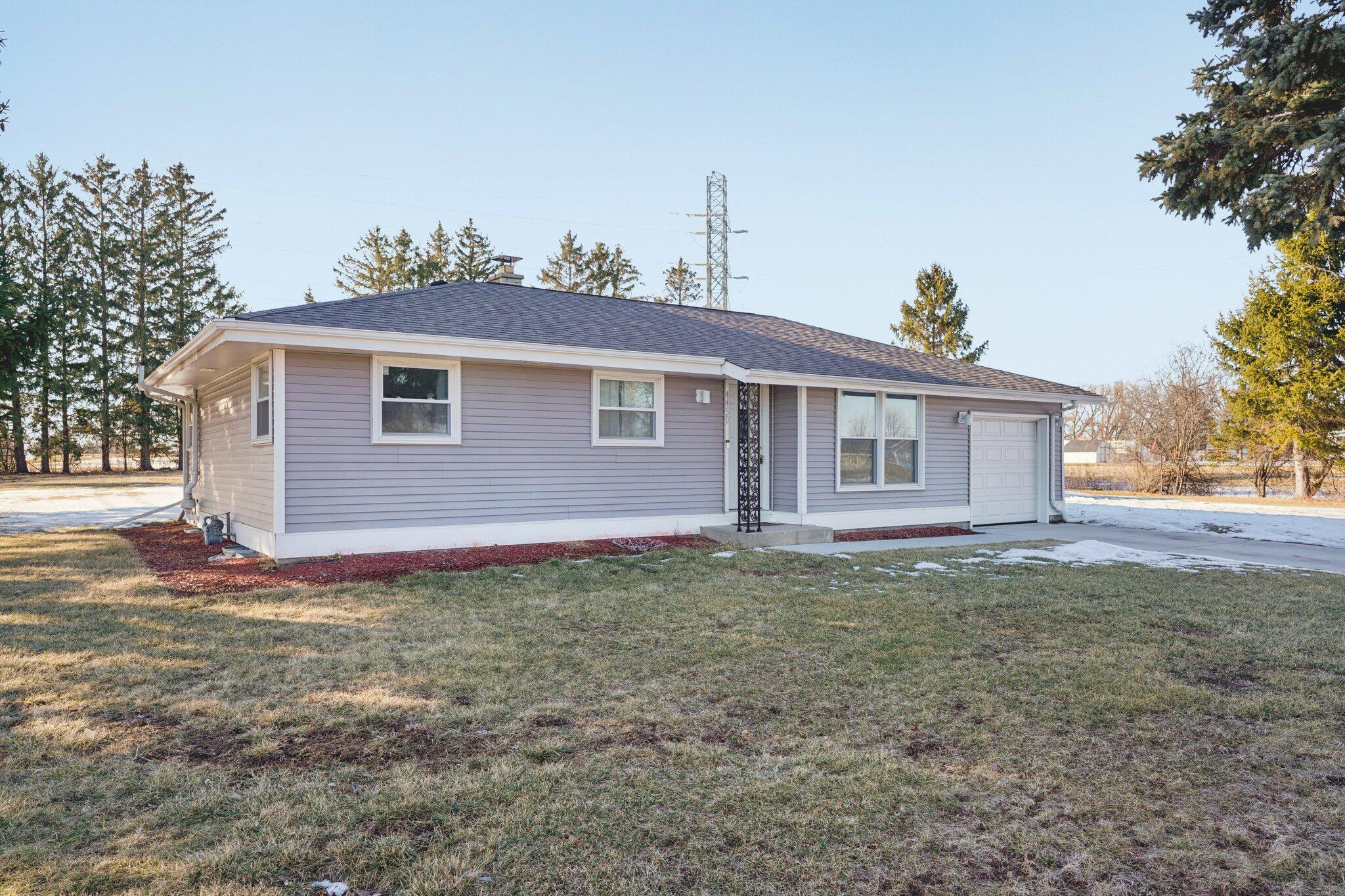 4450 55th Avenue Somers, WI 53144 - Photo 3 of 42 3-web-or-mls-55th Ave-S1202-003