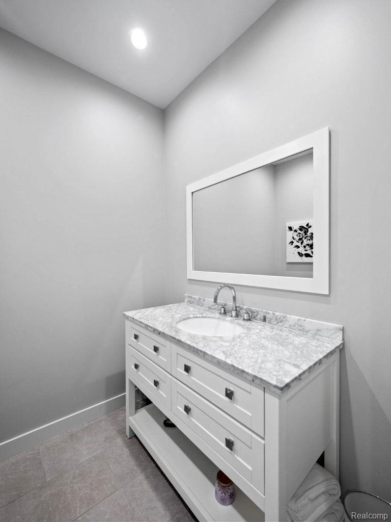 5270 Coomer Road Waterford, MI 48327 - Photo 62 of 92 Gallery Image 62