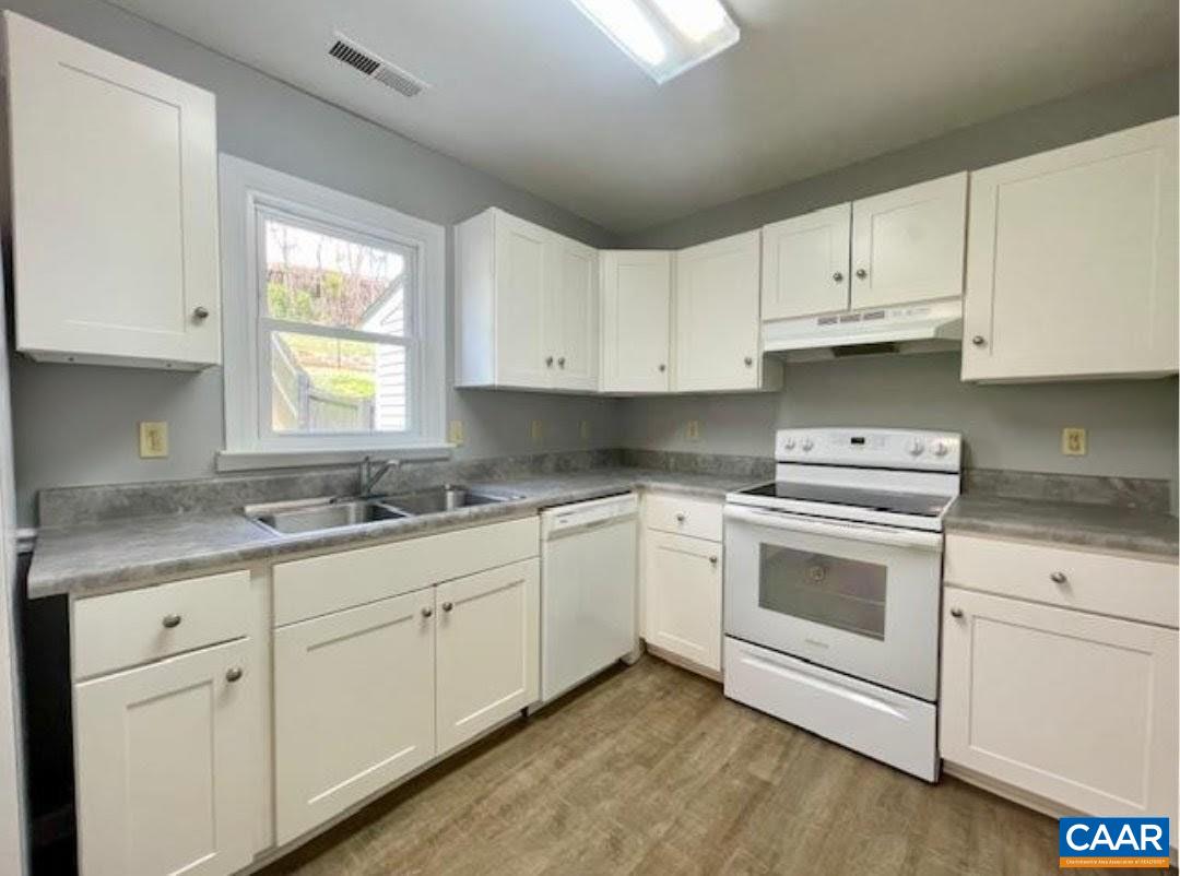 943 Rives Street Charlottesville, VA 22902 - Photo 6 of 10