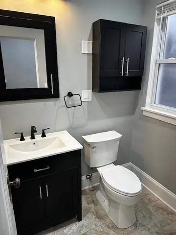 $2,400 | 3746 North Whipple Street, Unit 2, Chicago, IL 60618