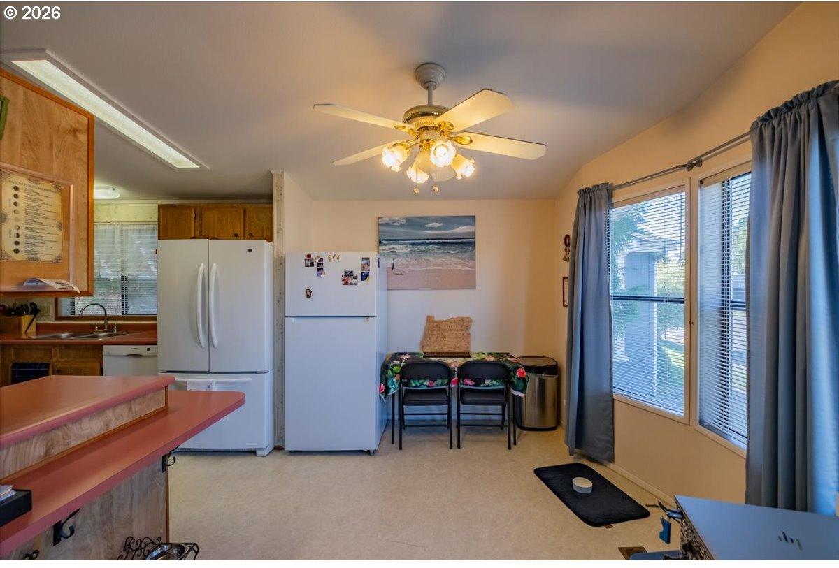 4915 Swegle Road Northeast, Unit 13 Salem, OR 97301 - Photo 7 of 28 Gallery Image 7