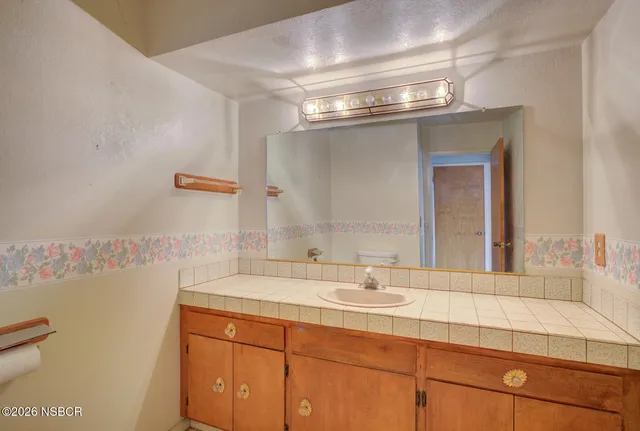 $649,000 | 121 Harsin Lane, Santa Maria, CA 93455