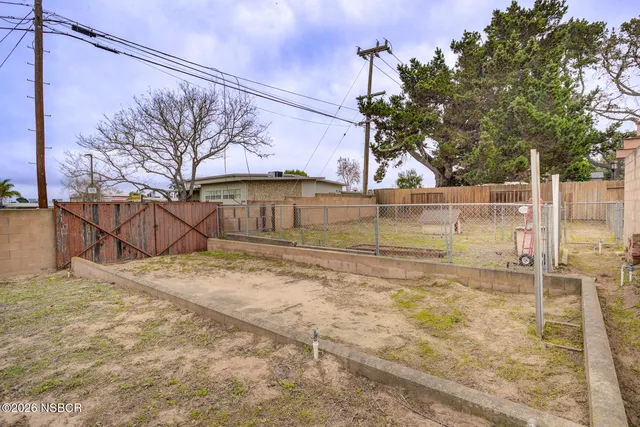 $649,000 | 121 Harsin Lane, Santa Maria, CA 93455