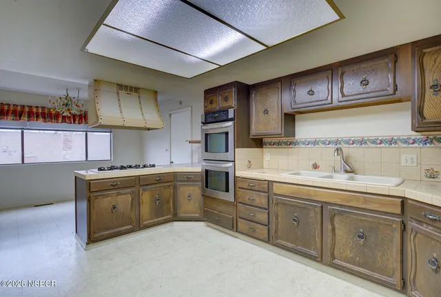 $649,000 | 121 Harsin Lane, Santa Maria, CA 93455