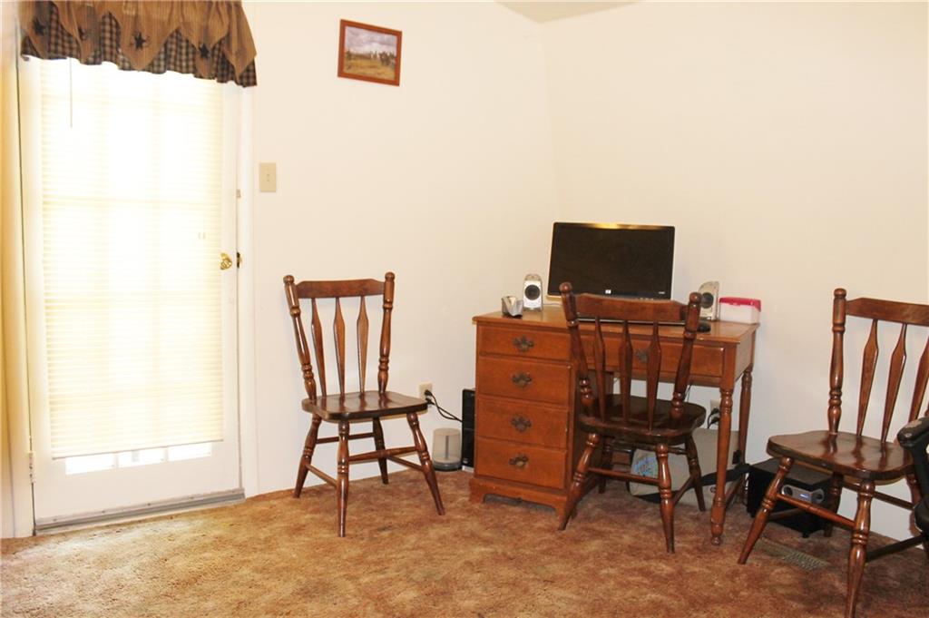 11 Ridgeway Drive McDonald, PA 15057 - Photo 5 of 12 Gallery Image 5