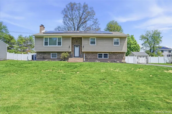 $515,000 | 12 Daisy Lane, Wappingers Falls, NY 12590