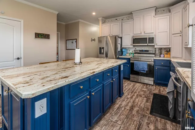 $274,900 | 5673 Arctic Fox Drive, Carterville, IL 62918