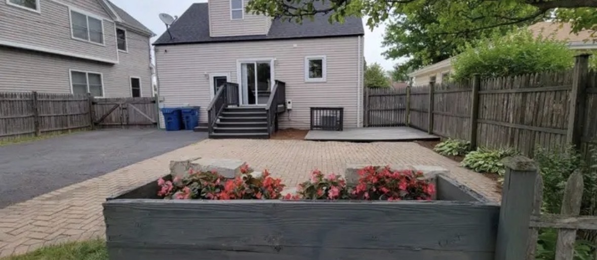 754 Spring Road Elmhurst, IL 60126 - Photo 29 of 32 a view of a house with backyard and sitting area
