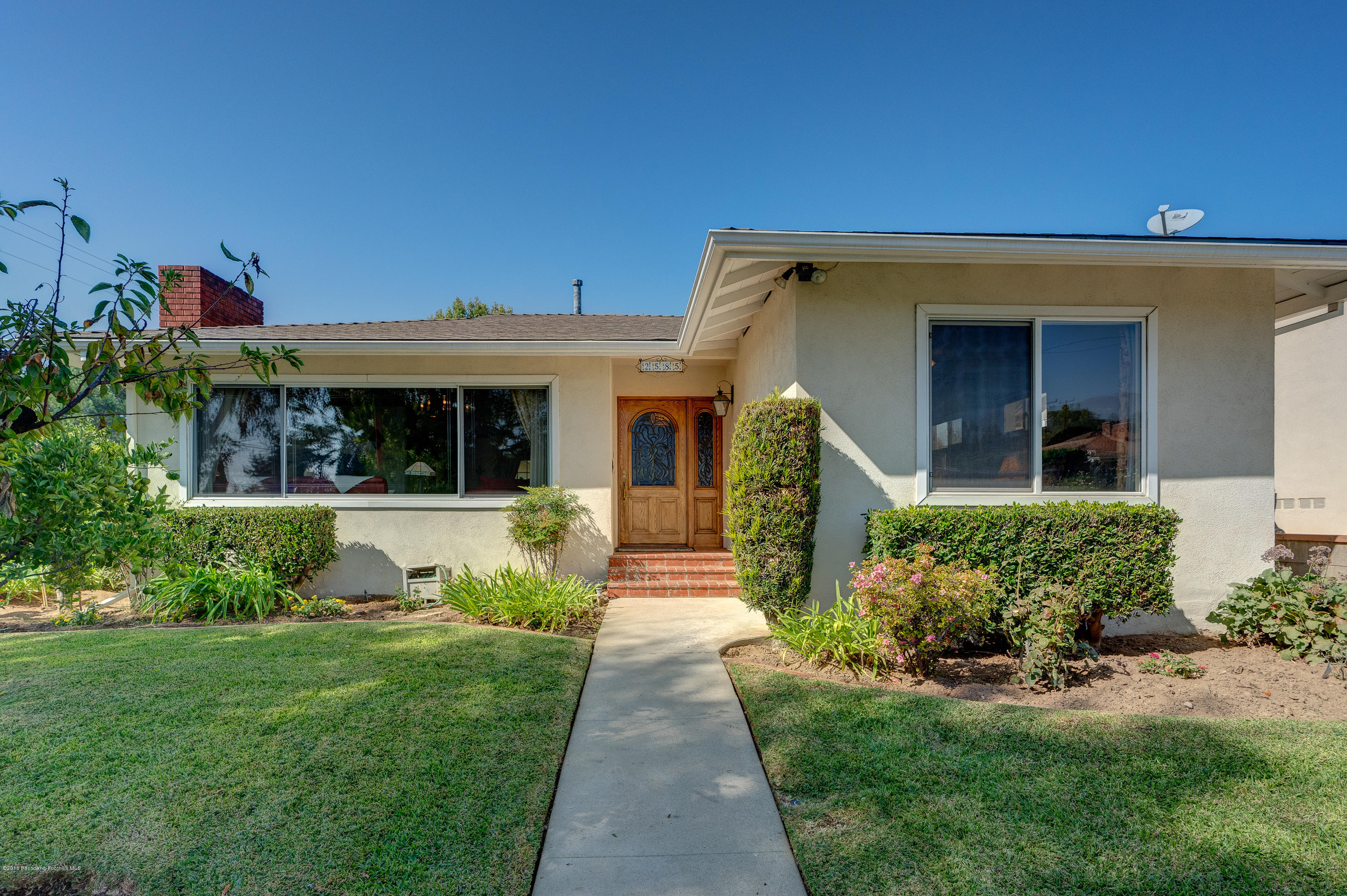 2585 Catherine Road Altadena, CA 91001 - Photo 3 of 36 egpimaging_2585Catherine_004_MLS