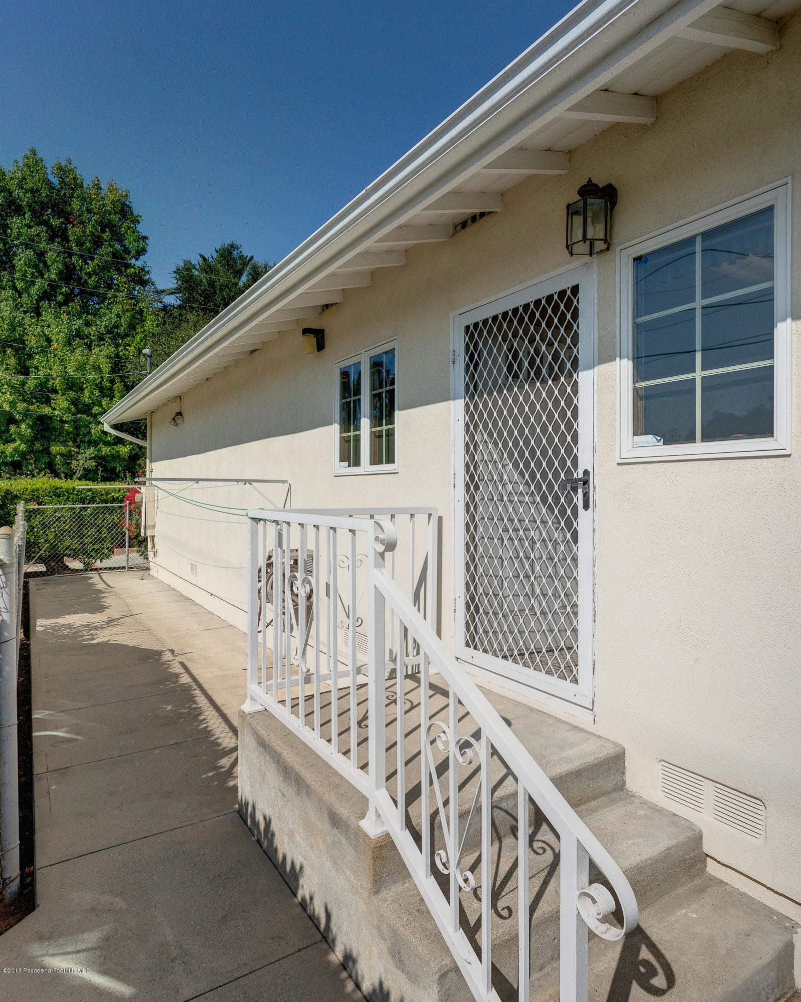2585 Catherine Road Altadena, CA 91001 - Photo 34 of 36 egpimaging_2585Catherine_037_MLS