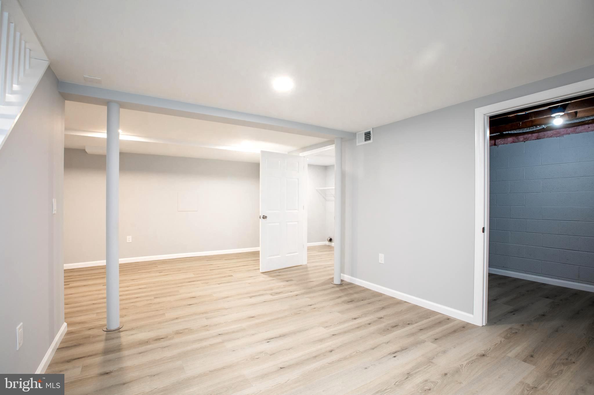 5 Cold Spring Road Hamilton, NJ 08619 - Photo 25 of 33 wooden floor in an empty room
