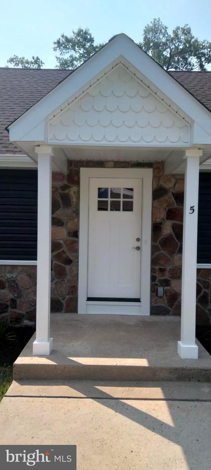 5 Cold Spring Road Hamilton, NJ 08619 - Photo 5 of 33 a front view of a house