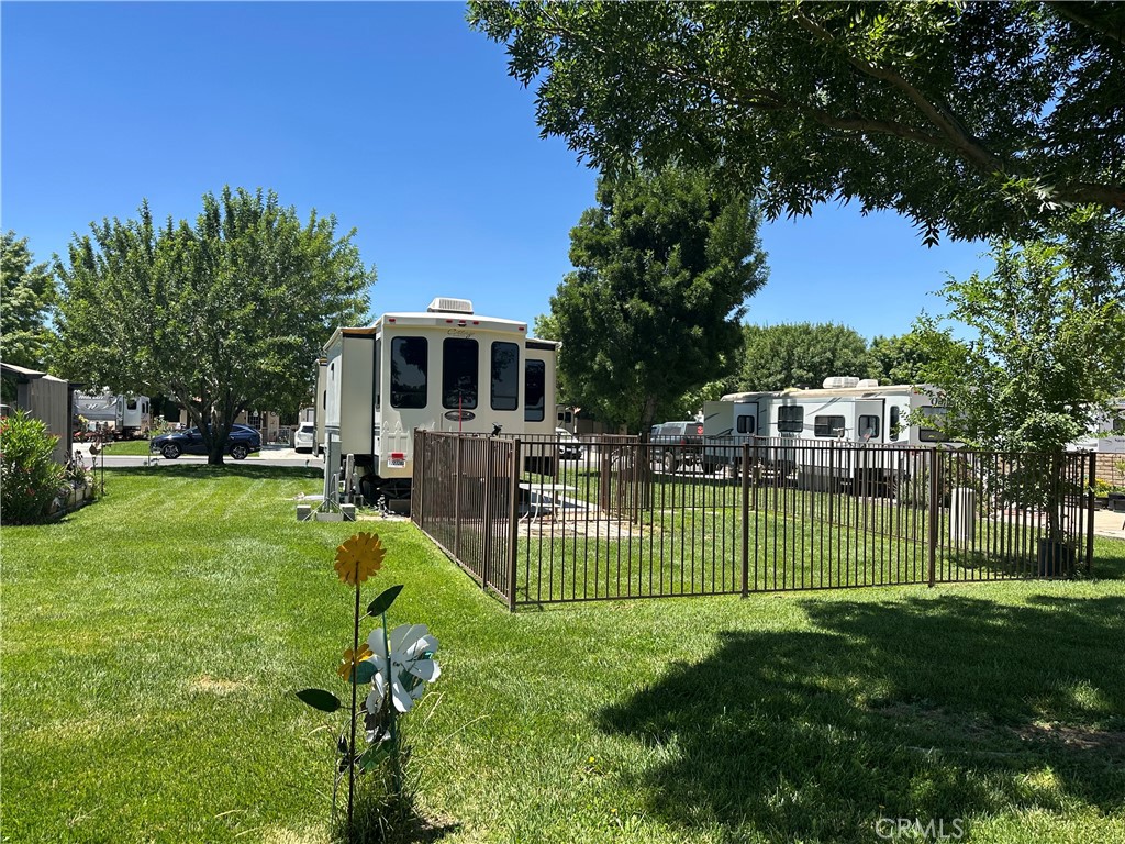 11591 Ridgemark Road Apple Valley, CA 92308 - Photo 7 of 24