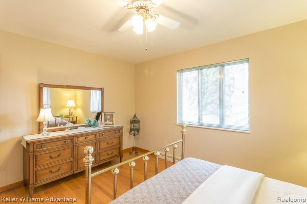 16702 Farmington Road Livonia, MI 48154 - Photo 17 of 32 22-Farmington_16702.jpg