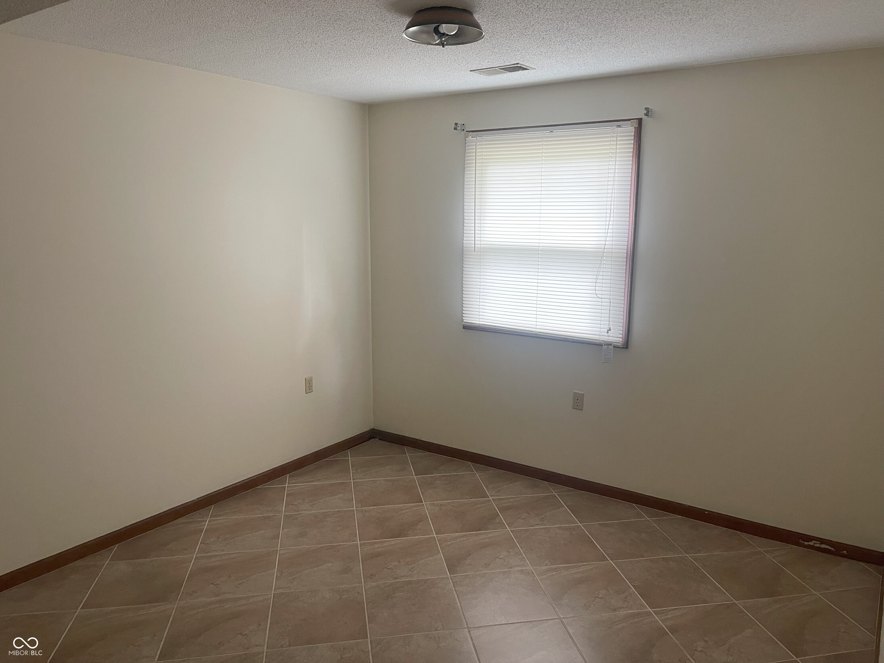 810 East McKenzie Road Greenfield, IN 46140 - Photo 10 of 15 Gallery Image 10