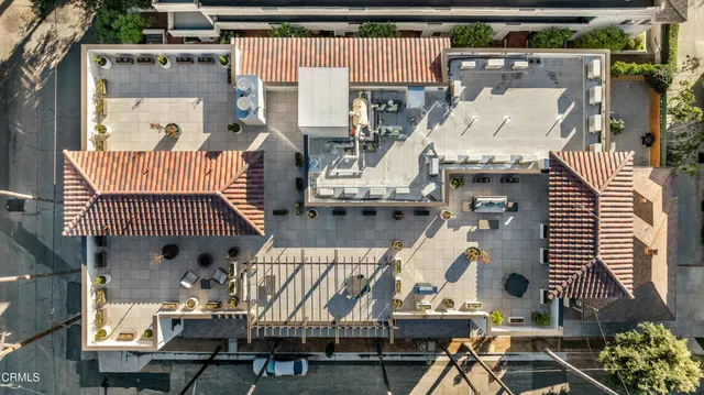 $1,269,000 | 139 South Oak Knoll Avenue, Unit 203, Pasadena, CA 91101