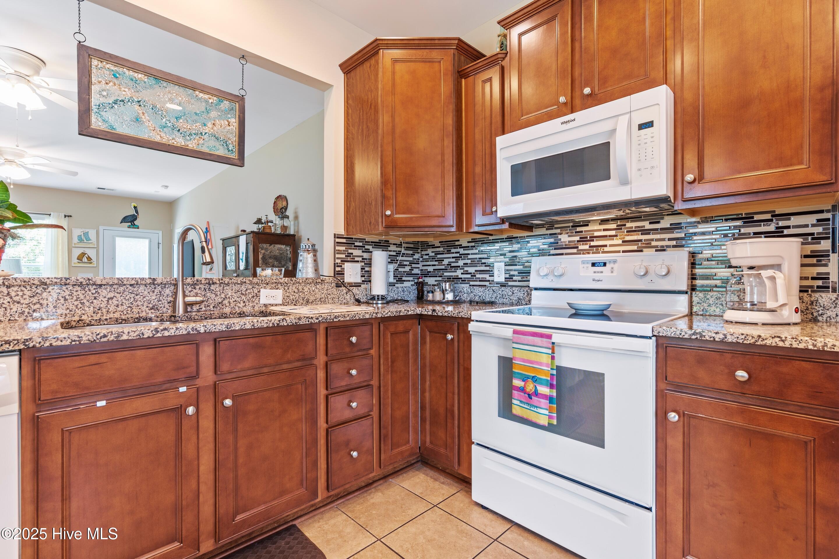 5045 Ballast Road Southport, NC 28461 - Photo 15 of 55 Kitchen