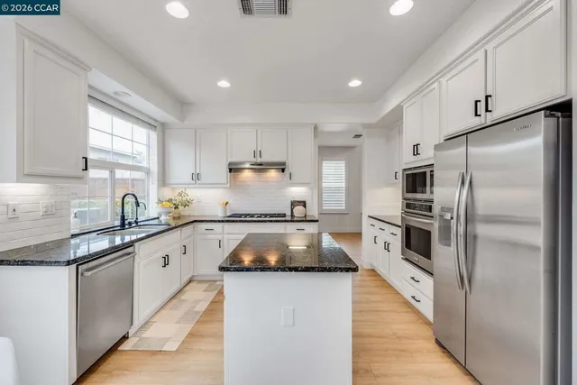 $1,590,000 | 942-942 Monet Circle, Walnut Creek, CA 94597