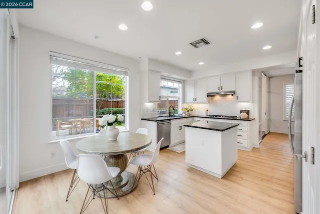 $1,590,000 | 942-942 Monet Circle, Walnut Creek, CA 94597