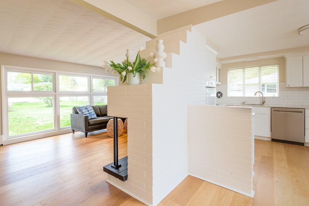 54 Lohnes Road Framingham, MA 01701 - Photo 12 of 28 Gallery Image 12