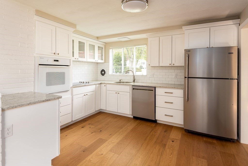 54 Lohnes Road Framingham, MA 01701 - Photo 6 of 28 Gallery Image 6