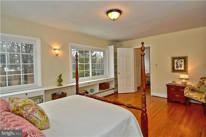 7124 Greentree Road Bethesda, MD 20817 - Photo 11 of 24 Bedroom (Master)