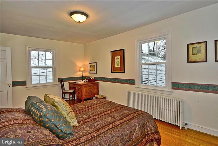 7124 Greentree Road Bethesda, MD 20817 - Photo 13 of 24 Bedroom