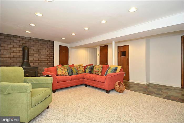 7124 Greentree Road Bethesda, MD 20817 - Photo 17 of 24 Basement