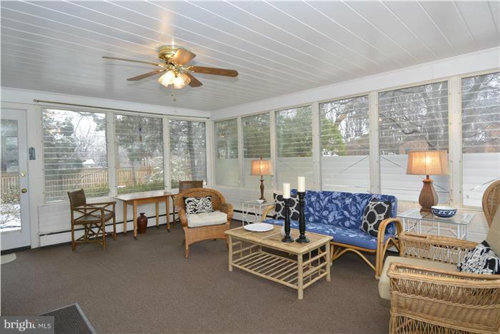 7124 Greentree Road Bethesda, MD 20817 - Photo 19 of 24 Interior (General)