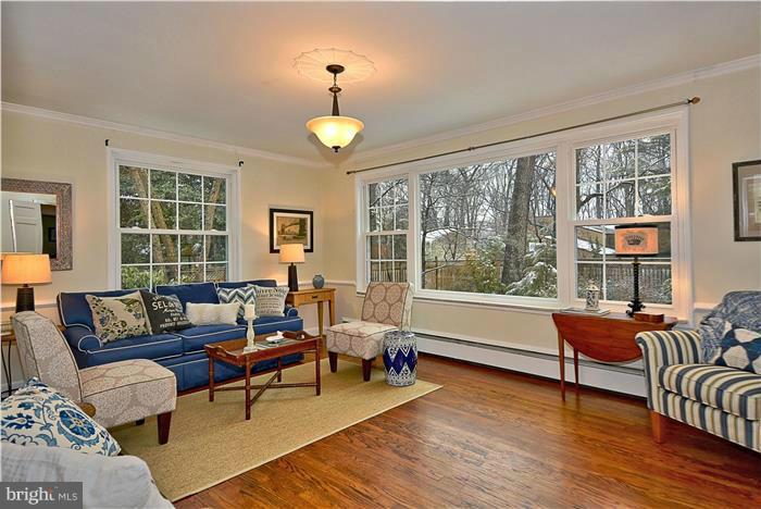 7124 Greentree Road Bethesda, MD 20817 - Photo 3 of 24 Family Room