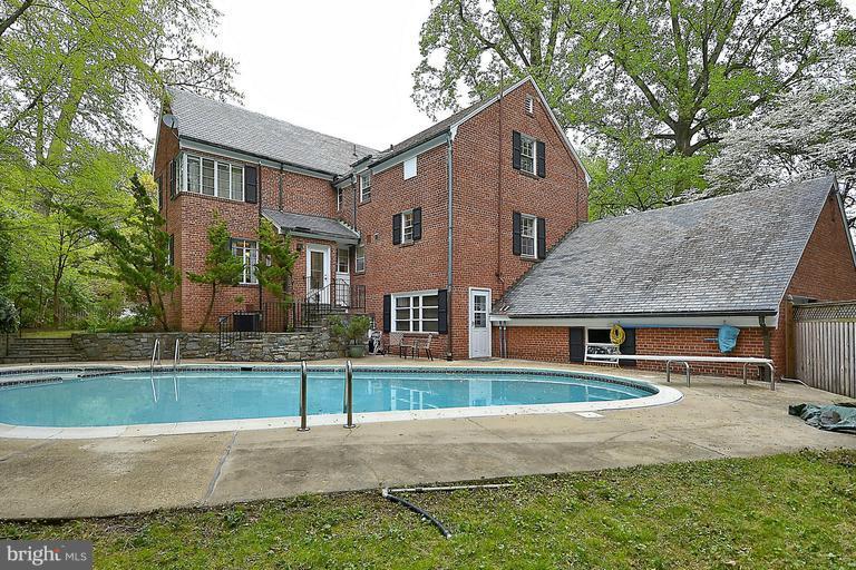 7124 Greentree Road Bethesda, MD 20817 - Photo 22 of 24 Exterior (Front)